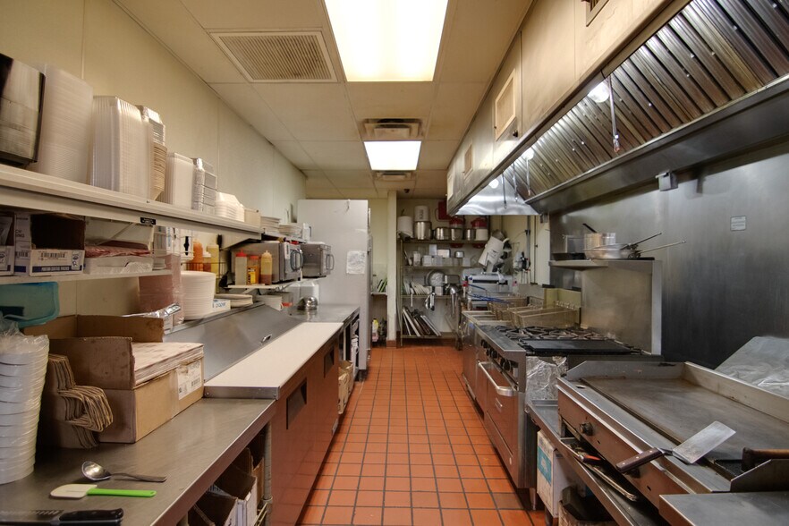 More Photos Of 12 Lancaster Rd, Gorham Fast Food For Sale