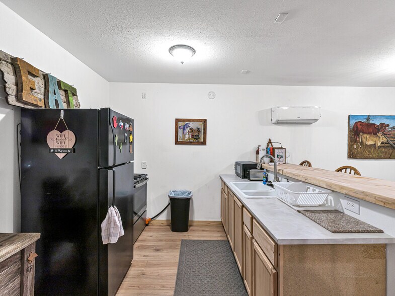 More Photos Of 11201 County Road 203, Plantersville Specialty For Sale
