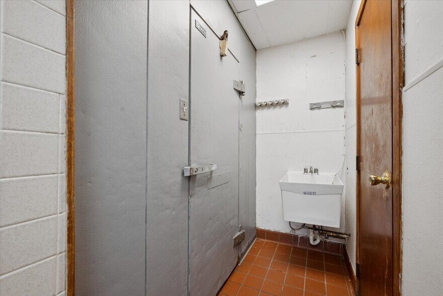 More Photos Of 3523 US Highway 22, Readington Restaurant For Sale