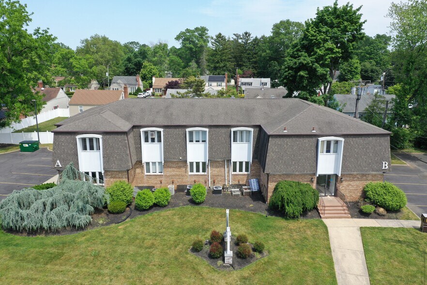 More Photos Of 2681 Quakerbridge Rd, Hamilton Office For Lease