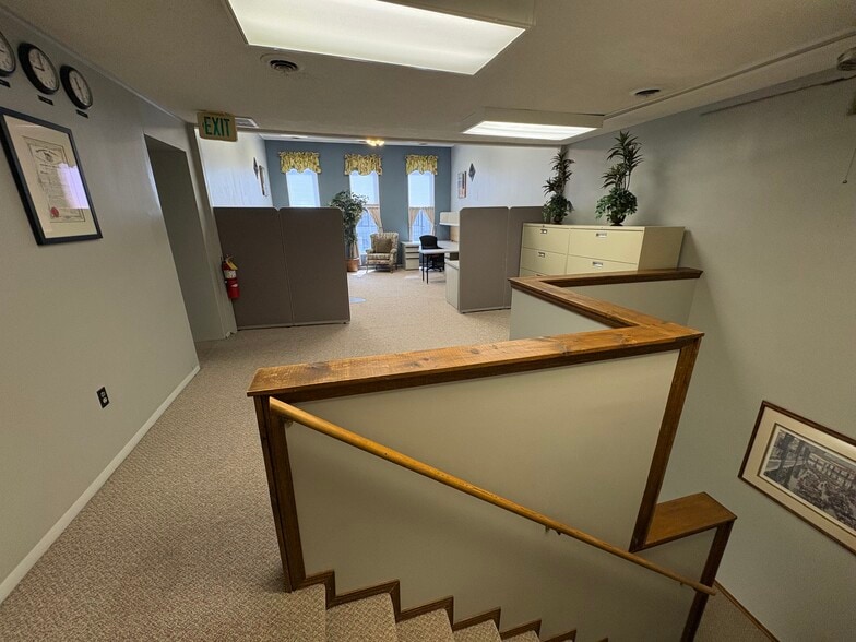 More Photos Of 109 Main st, Delphi Office For Lease