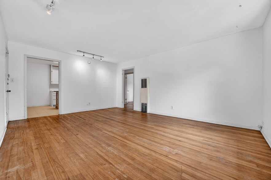 More Photos Of 1518 Parkway, Austin Multifamily For Sale