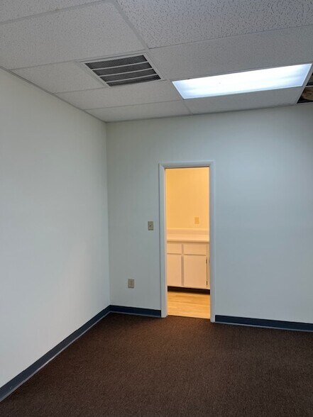 More Photos Of 1240 Johnson Ferry Pl, Marietta Office For Lease