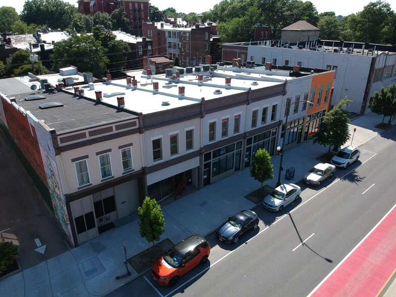 More Photos Of 1641 W Broad St, Richmond Office For Sale