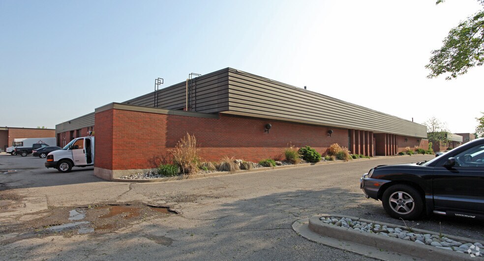 More Photos Of 100 Amber St, Markham Warehouse For Lease