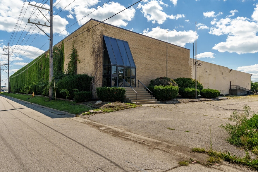More Photos Of 6320 Material Ave, Loves Park Warehouse For Sale