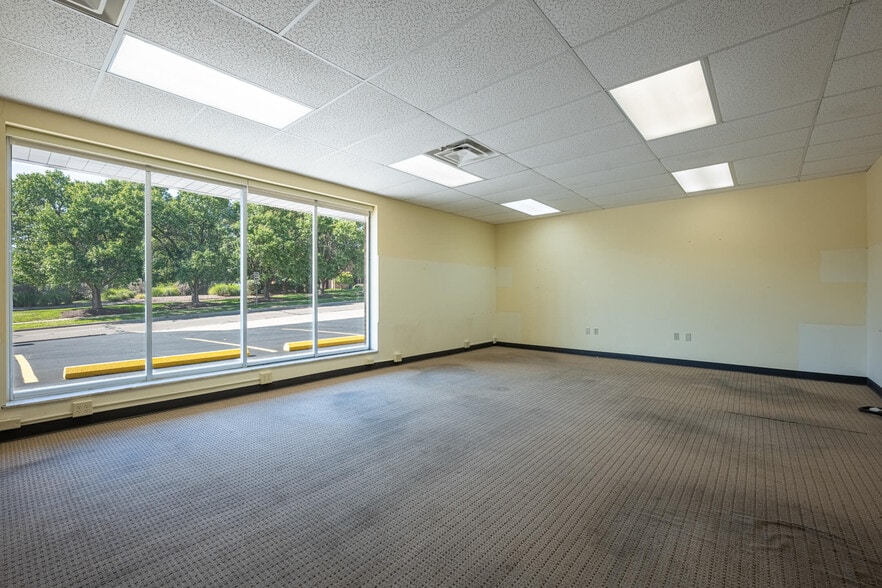 More Photos Of 3040-3050 S Kettering Blvd, Moraine Freestanding For Sale