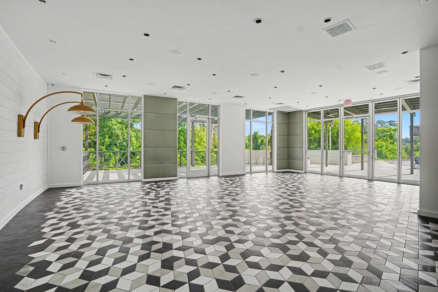 More Photos Of 7815 E US Hwy 80, Savannah Restaurant For Sale