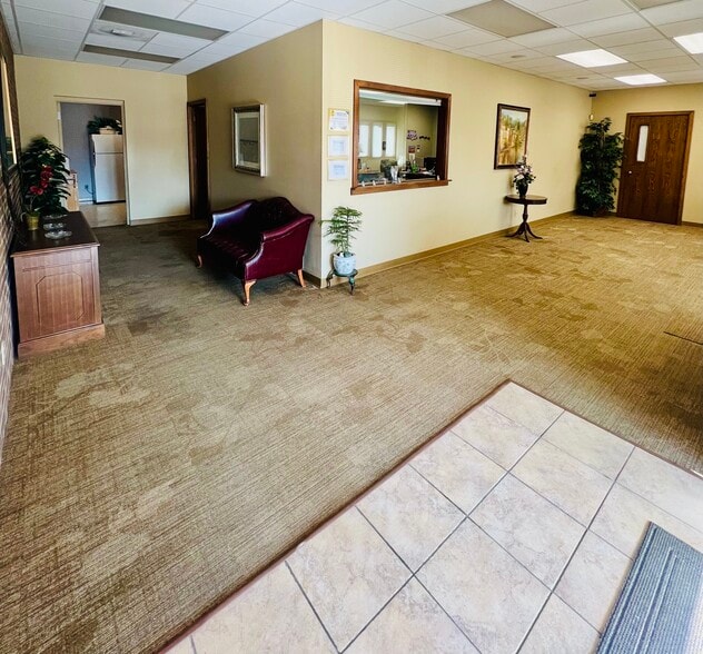 More Photos Of 4777 E State St, Rockford Medical For Sale