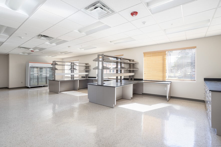 More Photos Of 4400 Dixie Hwy NE, Palm Bay Schools For Sale