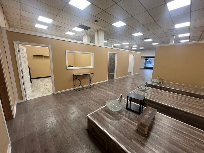 Primary Photo Of Boulder Hill Pass @ Rt 25, Montgomery Unknown For Lease