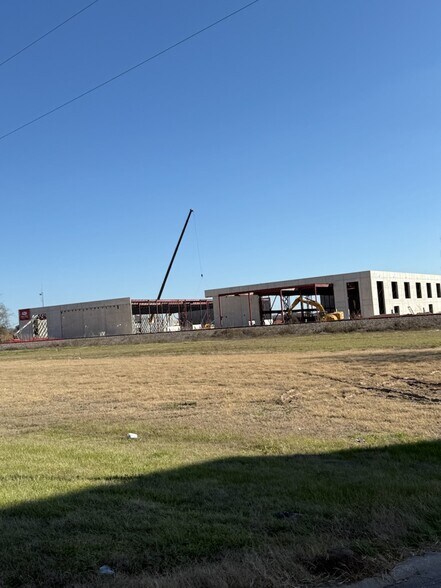 More Photos Of SWC Interstate Highway 35E & East Crestview Drive, Lacy-Lakeview Land For Sale