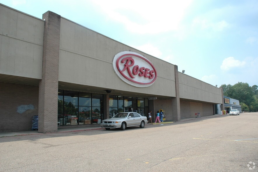 More Photos Of 2885-2899 Terry Rd, Jackson General Retail For Sale