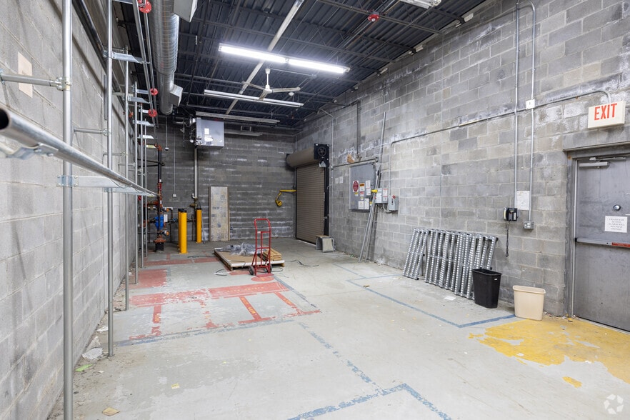 More Photos Of 403-495 Main St, Ansonia Unknown For Lease