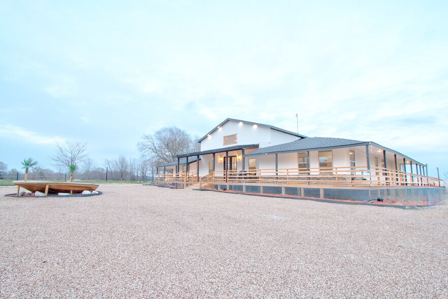 More Photos Of 550 County Road 297, Gainesville Specialty For Sale