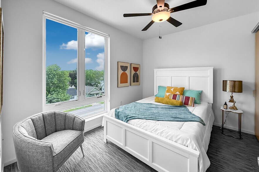 More Photos Of 4326 Hickman Rd, Des Moines Apartments For Sale