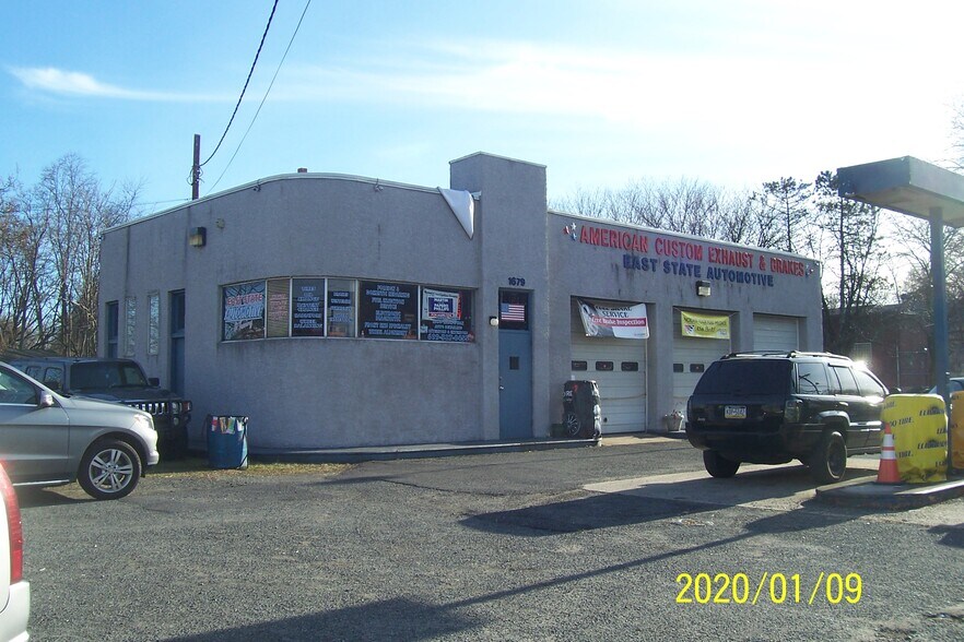 More Photos Of 1679 E State St, Hamilton Auto Repair For Sale