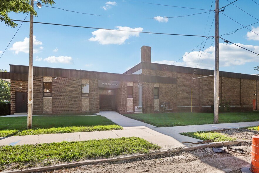 More Photos Of 1645 N 25th St, Milwaukee Office For Sale