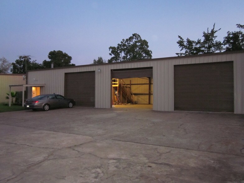 More Photos Of 20842 Us-59 Hwy, New Caney Storefront For Lease