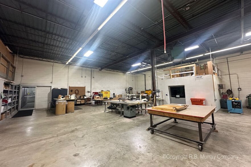 More Photos Of 820 N Cedarbrook Ave, Springfield Industrial For Sale