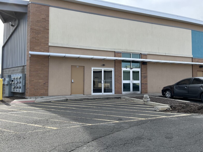 More Photos Of 20-60 Pershing Dr, Derby Unknown For Lease