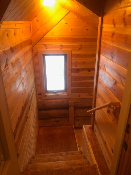 More Photos Of 465 Westover Rd, Two Harbors Specialty For Sale