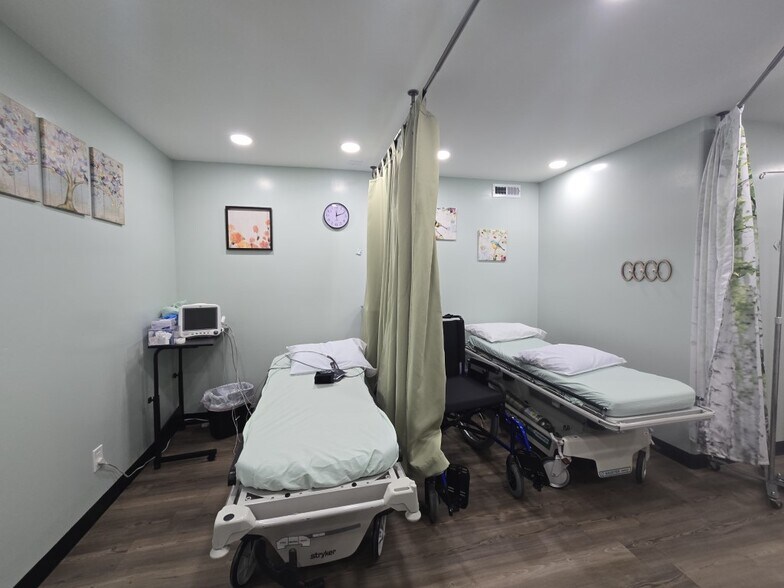 More Photos Of 999 Division St, Prescott Medical For Sale