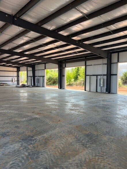 More Photos Of 4905 NW Broad St, Murfreesboro Flex For Lease