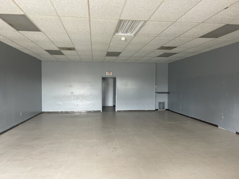 More Photos Of 15959 Hewwood Ave, Baton Rouge General Retail For Lease
