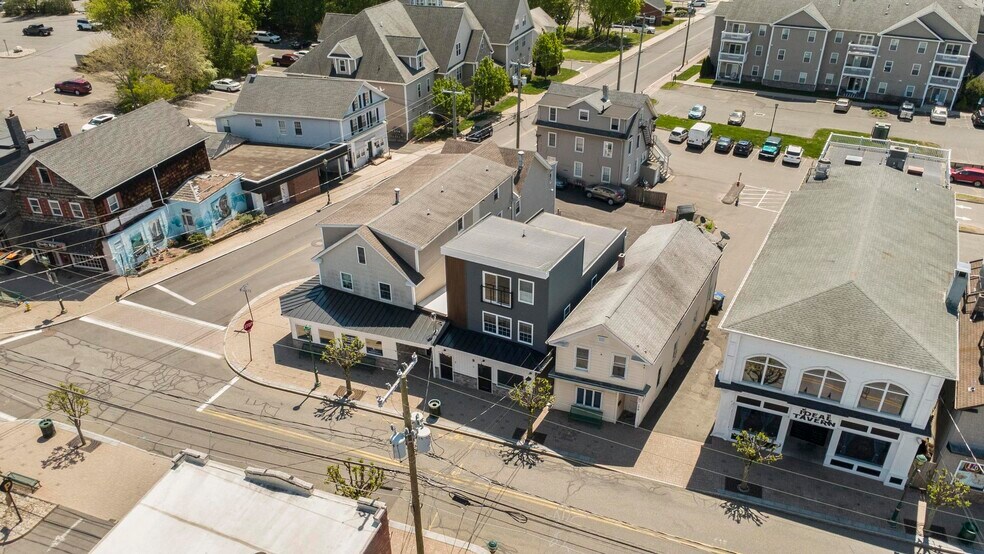 More Photos Of 122 Center St, Southington Storefront Retail Office For Lease