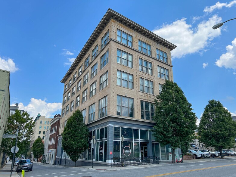 More Photos Of 312 2nd St, Roanoke Office Residential For Lease
