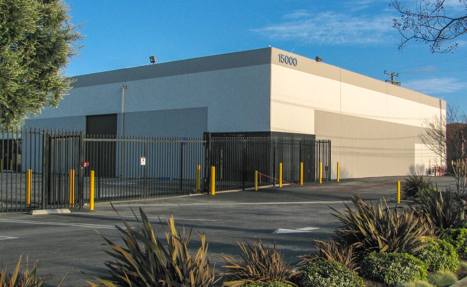 More Photos Of 15000 S Avalon Blvd, Gardena Warehouse For Lease