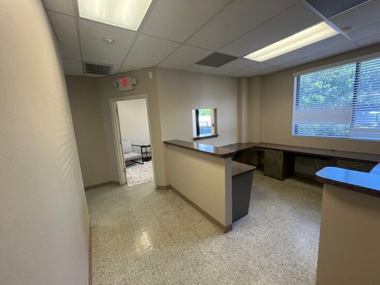 More Photos Of 2810 St Isabel St, Tampa Medical For Lease