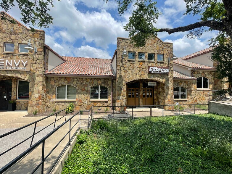 More Photos Of 2500 W William Cannon Dr, Austin Unknown For Lease