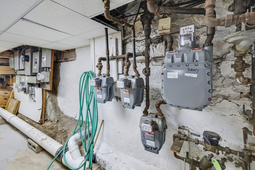 More Photos Of 6813 Park Ave, Guttenberg Storefront Retail Residential For Sale