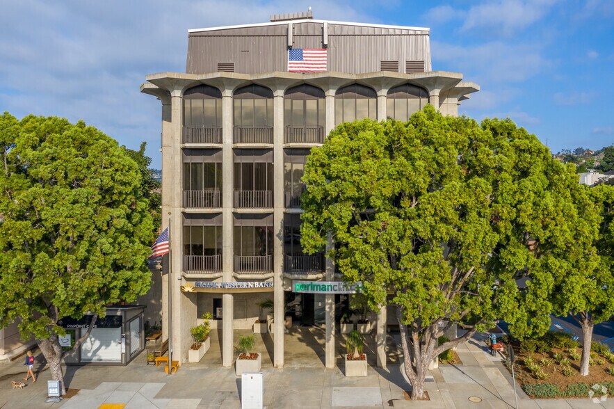 More Photos Of 7855 Ivanhoe Ave, La Jolla Office For Lease