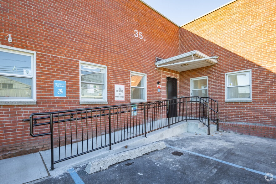 More Photos Of 35 Obrien St, Kearny Manufacturing For Lease