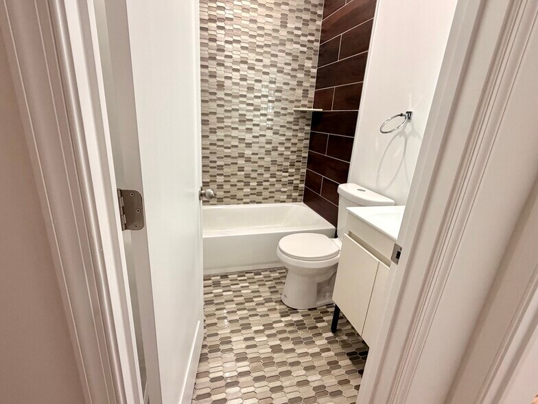 More Photos Of 5352 Cedar Ave, Philadelphia Apartments For Sale