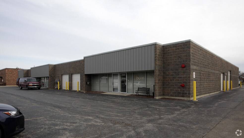 More Photos Of 200 Easy St, Carol Stream Warehouse For Lease