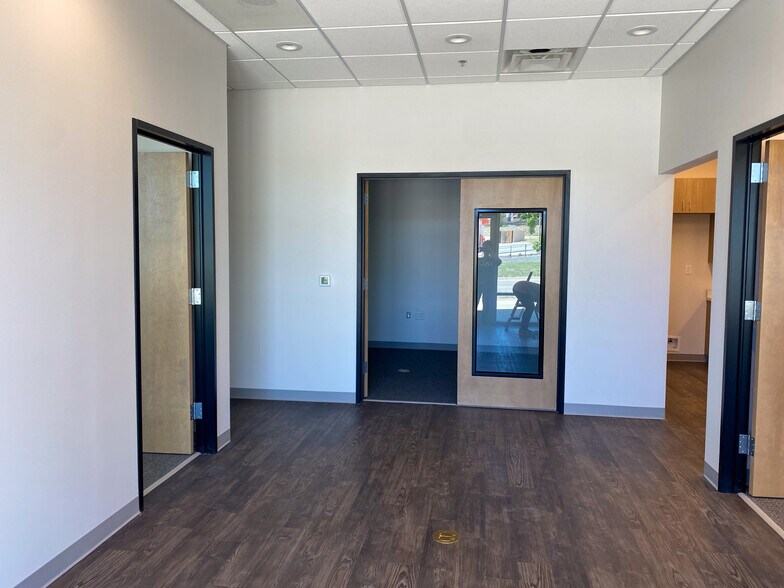 More Photos Of 5344 Sycamore School Rd, Fort Worth Apartments For Lease