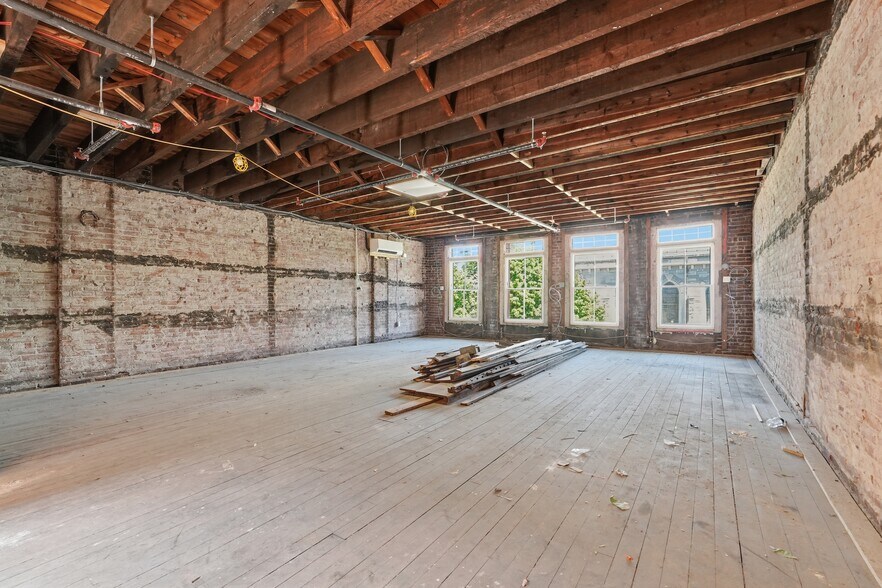 More Photos Of 245 High St, Holyoke Office For Lease