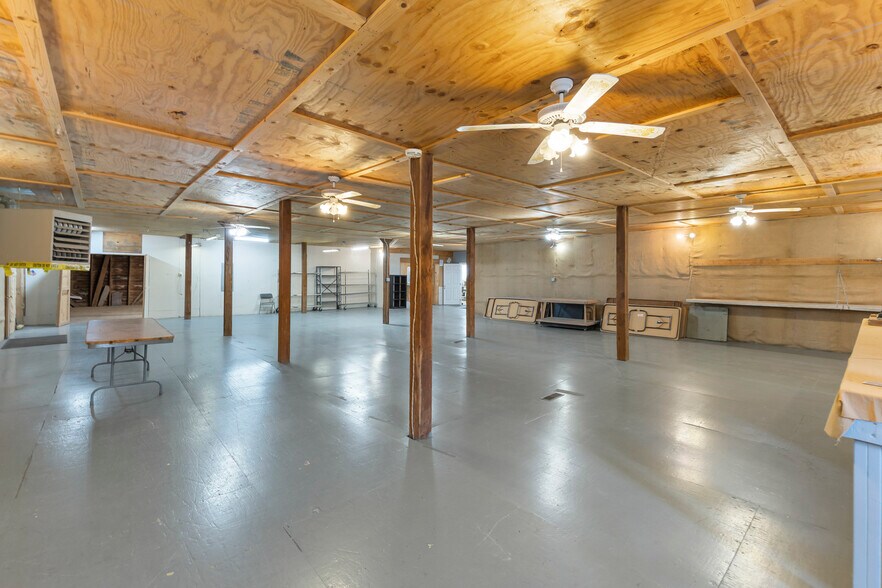 More Photos Of 8018 Northwestern Tpke, Keyser General Retail For Sale