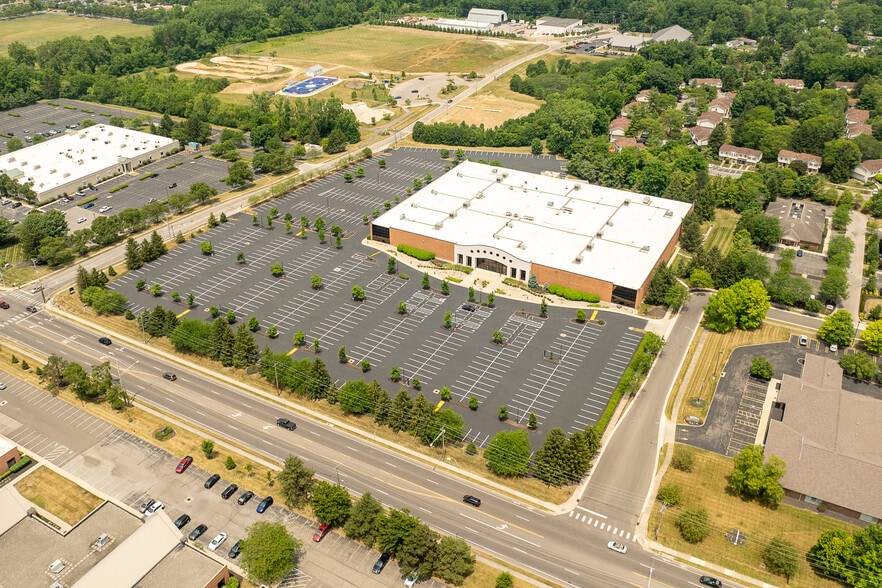 More Photos Of 220 W Schrock Rd, Westerville Office For Sale