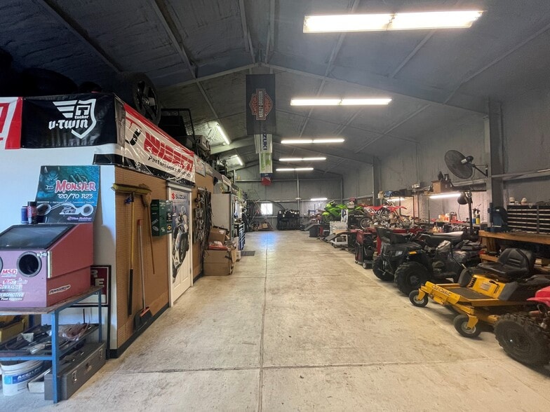 More Photos Of 1898 Williamstown Erial, Erial Warehouse For Sale