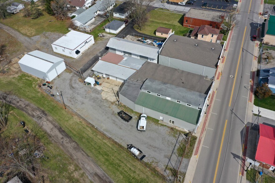 More Photos Of 230 South Main St, Lakeview Flex For Sale