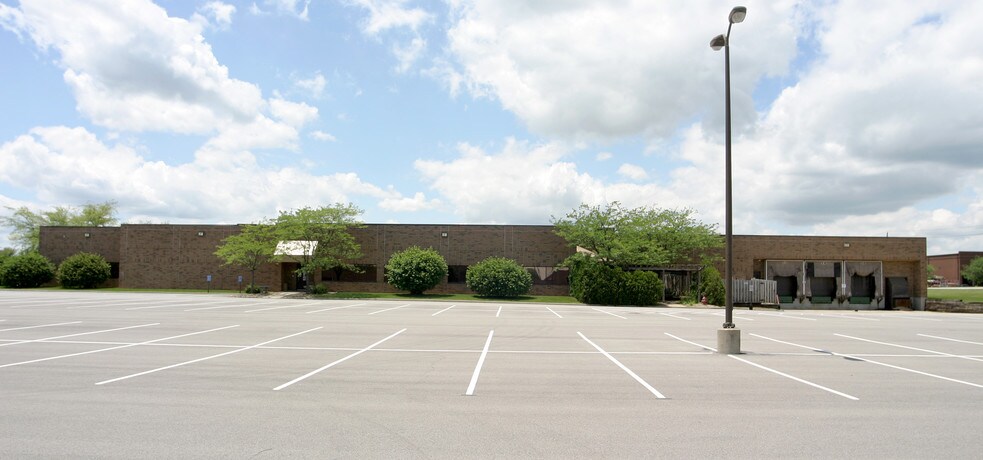 More Photos Of 5846 W 73rd St, Indianapolis Warehouse For Sale