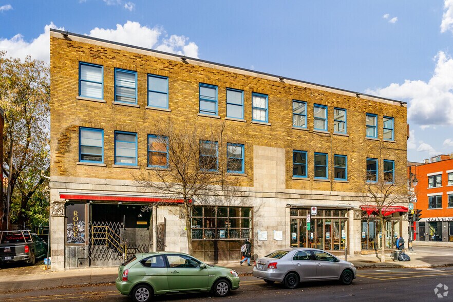 More Photos Of 3600 Boul Saint-Laurent, Montréal Restaurant For Sale
