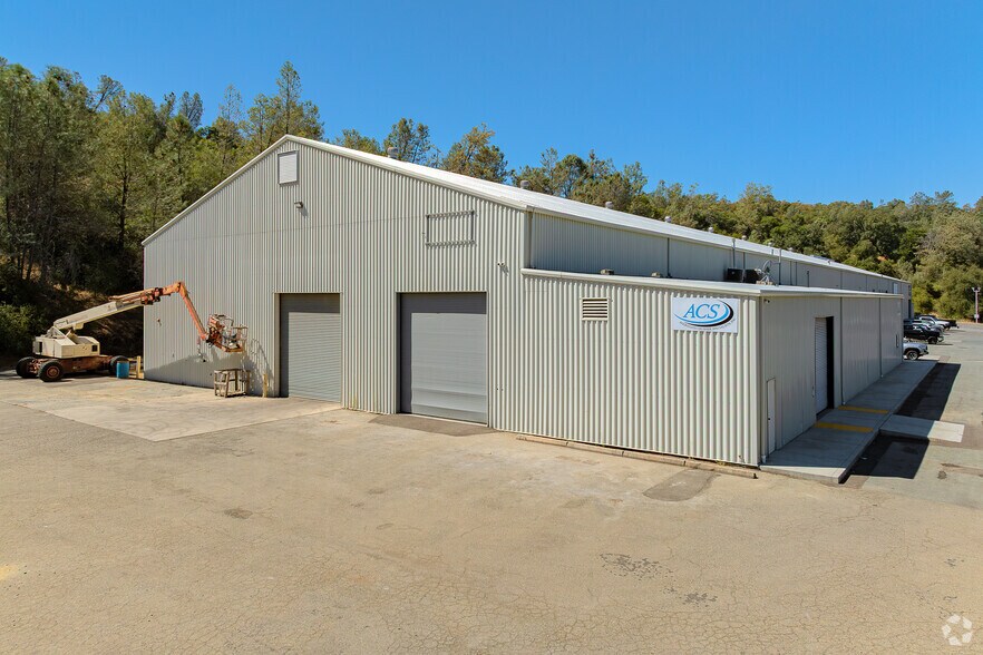 More Photos Of 9800-9900 Hill View Rd, Newcastle Warehouse For Lease