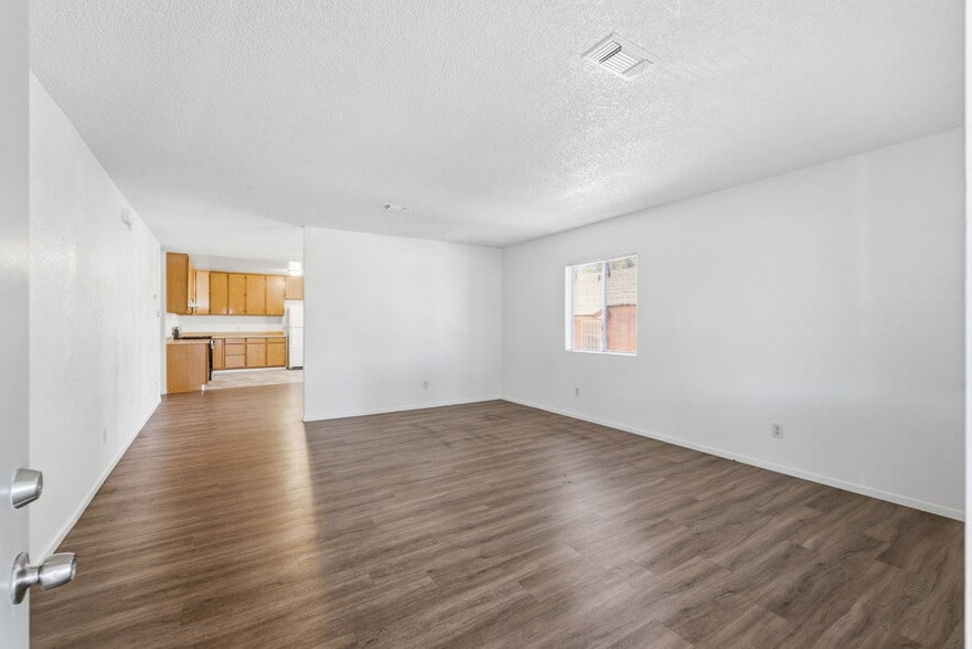 More Photos Of 559-565 61st St, San Diego Apartments For Sale