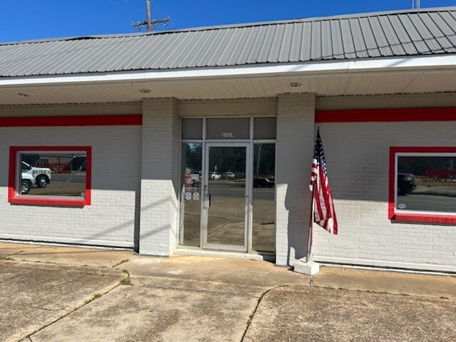 Primary Photo Of 1009 E Georgia Ave, Ruston Office For Lease